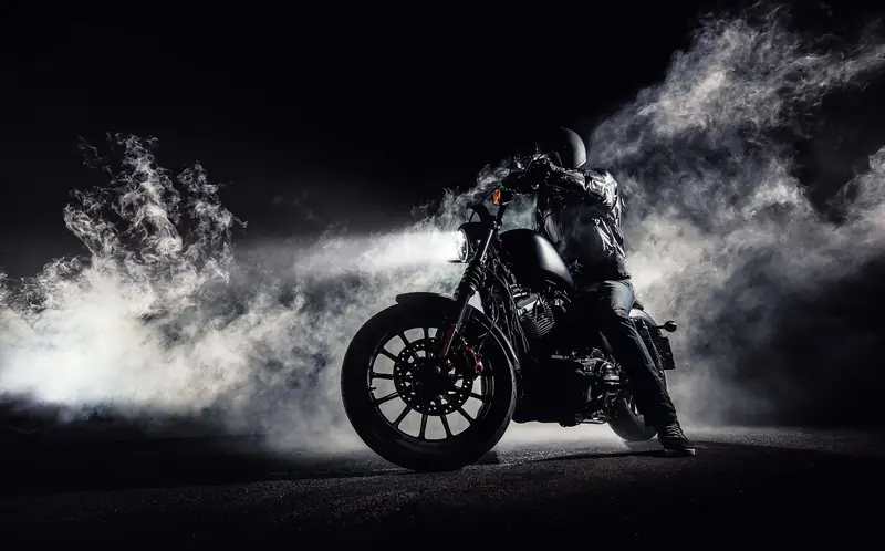 Kapalı Kasa Motosiklet Taşıma